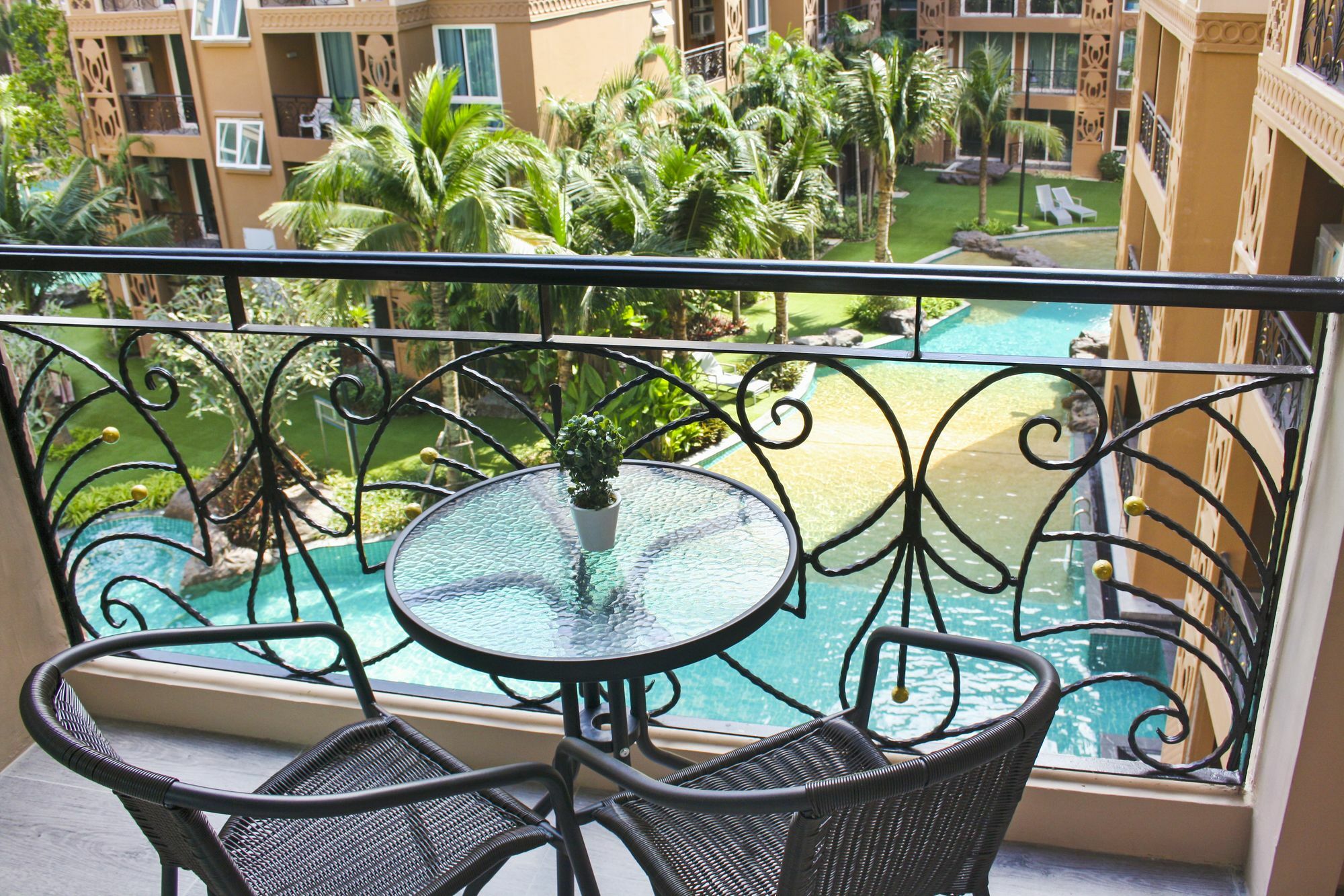 Atlantis Condo Resort Jomtien Beach Extérieur photo